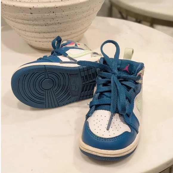 RARE Nike Air Jordan 1 Mid TD Green Abyss Frosted Spruce Size 5C 644507-300 - Picture 8 of 9